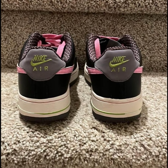 Nike A-F1 ‘82 girls size 5.5 - Picture 3 of 5